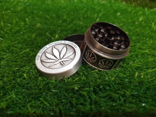 WhatsApp Image 2025-06-19 at 14.16.50_5cd6aec7 Spice 1.6 Inch 3 Part Top and Side Engraved Metal Grinder